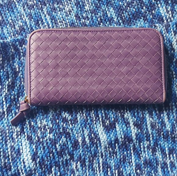 Bottega Veneta Handbags - Authentic Bottega veneta wallet